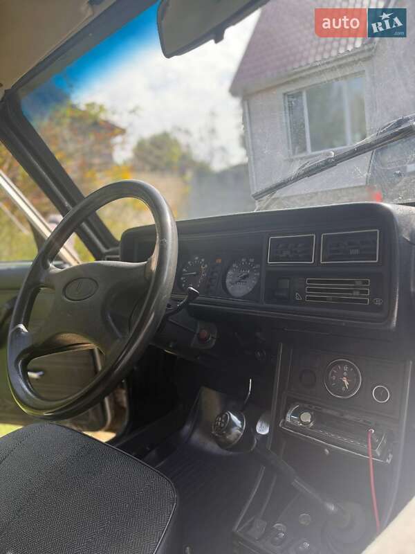 Седан ВАЗ / Lada 2107 1992 в Радомишлі