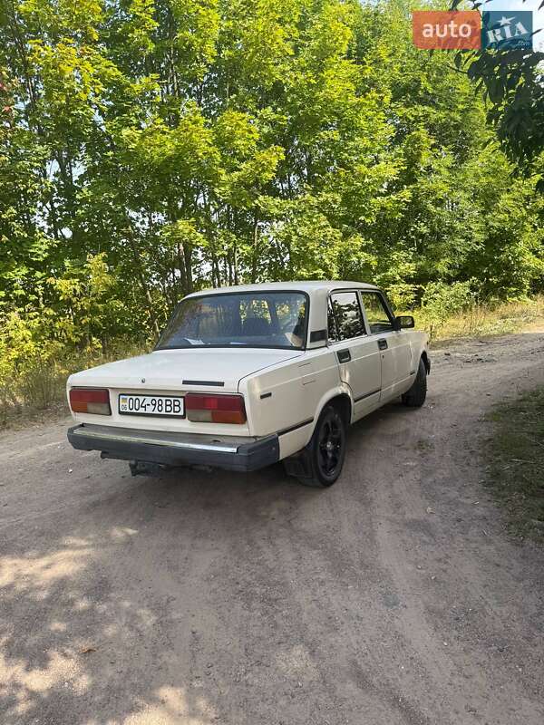 Седан ВАЗ / Lada 2107 1992 в Радомишлі