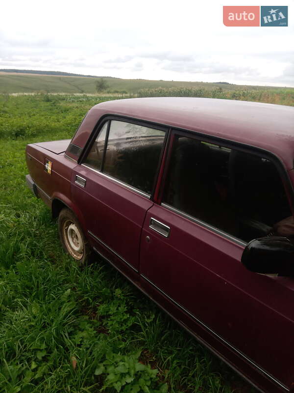 Седан ВАЗ / Lada 2107 2000 в Красилове