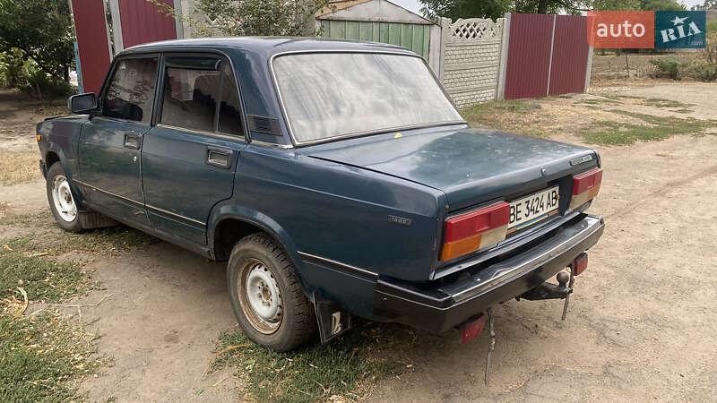 Седан ВАЗ / Lada 2107 1999 в Первомайске