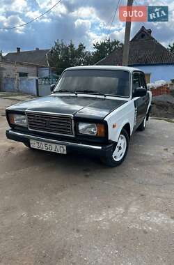 Седан ВАЗ 2107 1990 в Новой Одессе