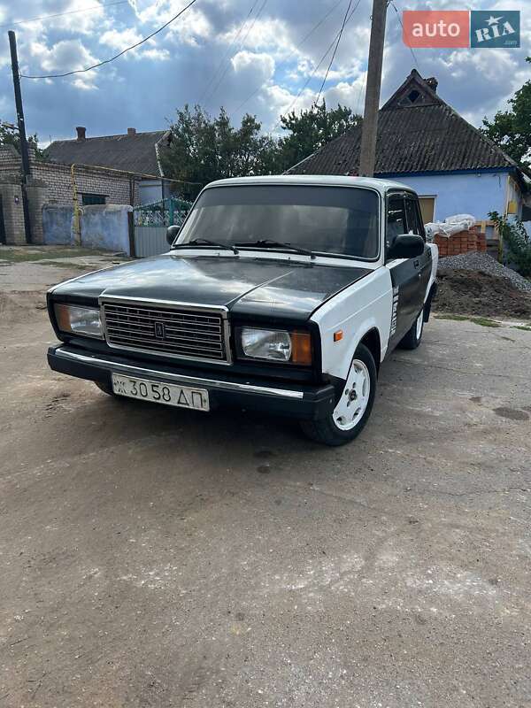 ВАЗ / Lada 2107 1990