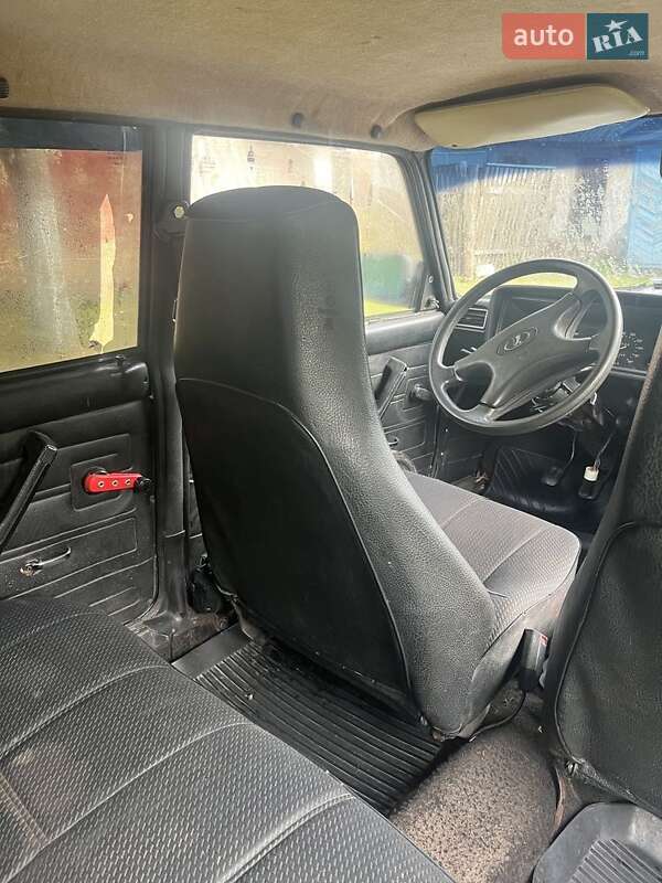 Седан ВАЗ / Lada 2107 2001 в Нежине