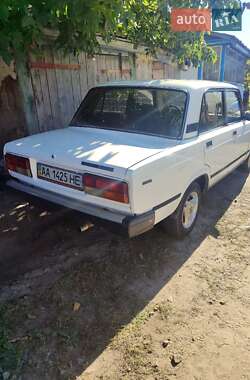 Седан ВАЗ 2107 1987 в  фото 7 Седан ВАЗ 2107 1987 в