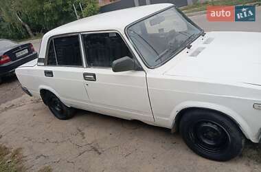 Седан ВАЗ / Lada 2107 1989 в Бару