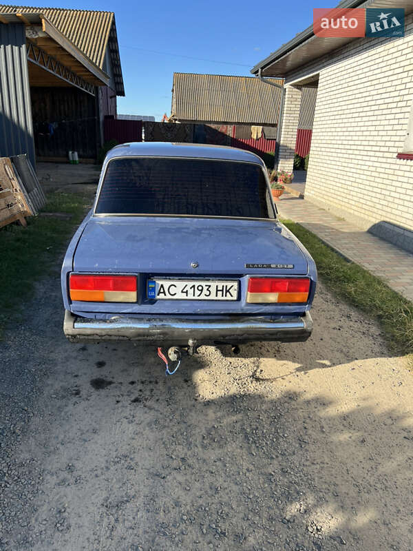 Седан ВАЗ / Lada 2107 2005 в Камне-Каширском