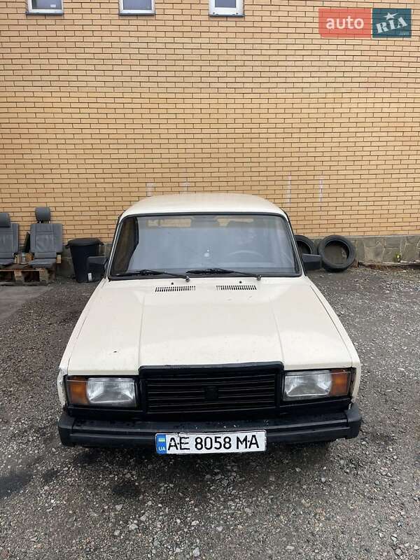 Седан ВАЗ / Lada 2107 1994 в Синельниково