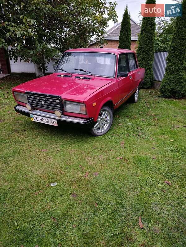 Седан ВАЗ / Lada 2107 1991 в Черновцах