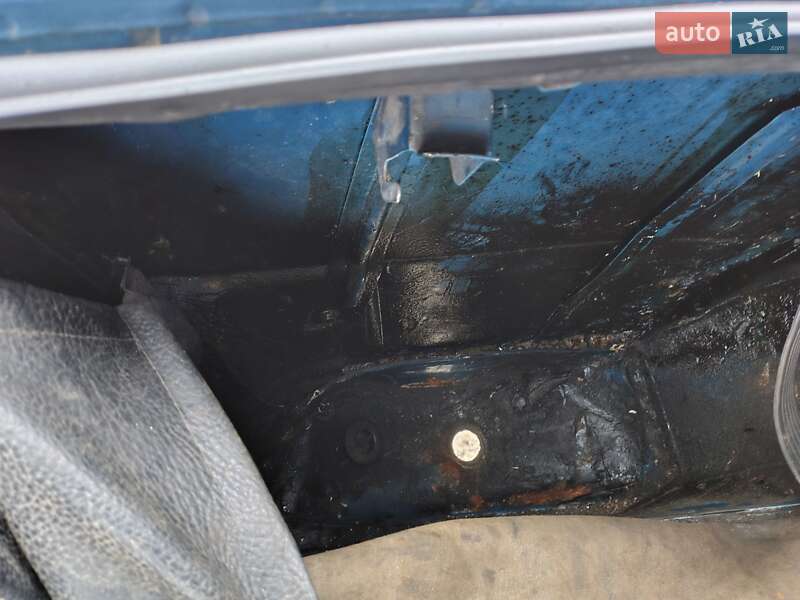 Седан ВАЗ / Lada 2107 2002 в Нетешине