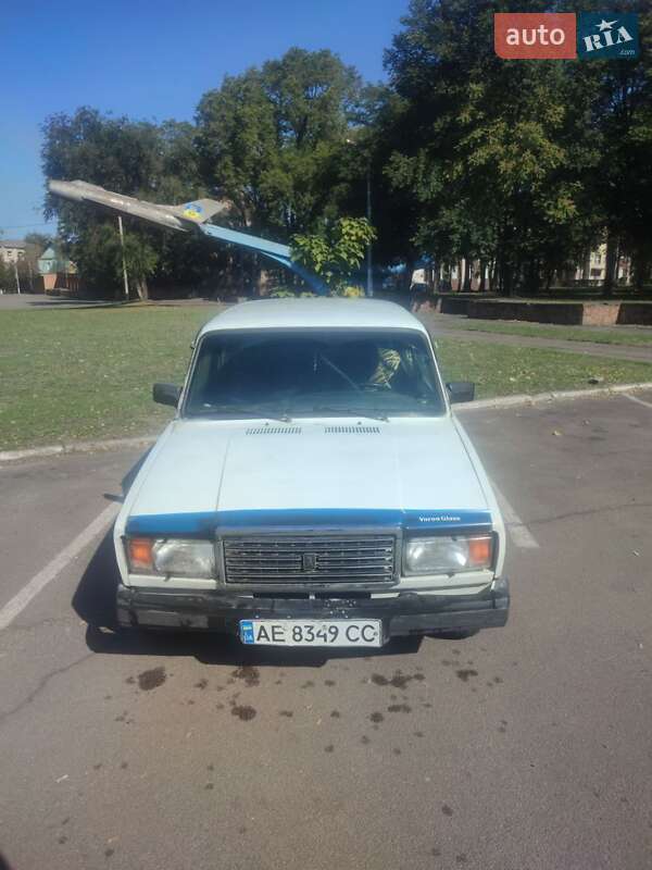 Седан ВАЗ / Lada 2107 1983 в Каменском
