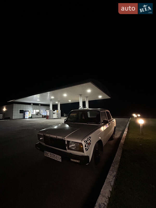Седан ВАЗ / Lada 2107 1984 в Щирце фото 6 Седан ВАЗ / Lada 2107 1984 в Щирце
