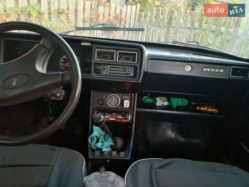 Седан ВАЗ / Lada 2107 2005 в Олевську