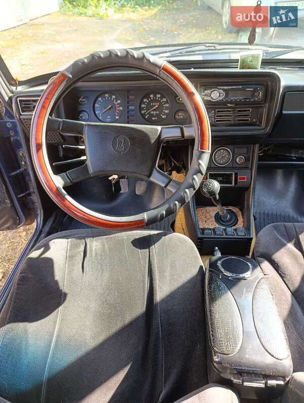 Седан ВАЗ / Lada 2107 1990 в Черновцах фото 10 Седан ВАЗ / Lada 2107 1990 в Черновцах