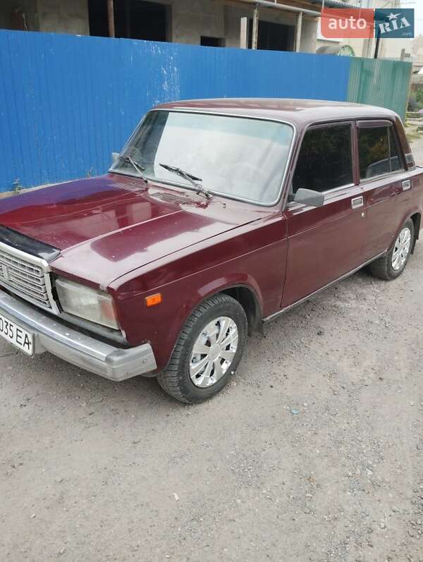 Седан ВАЗ / Lada 2107 2006 в Днепре