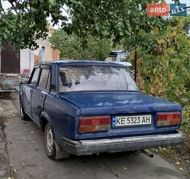 Седан ВАЗ / Lada 2107 2004 в Синельниковому