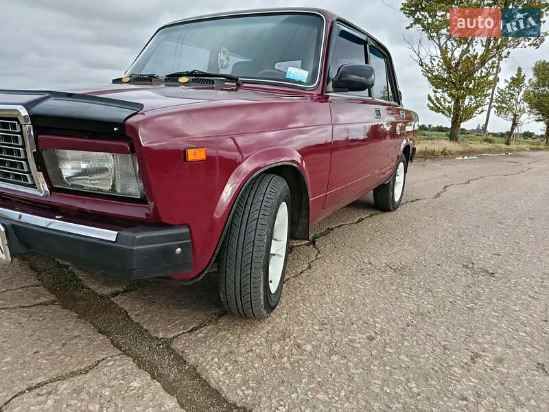 Седан ВАЗ / Lada 2107 2004 в Нікополі фото Седан ВАЗ / Lada 2107 2004 в Нікополі