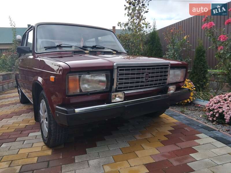 Седан ВАЗ / Lada 2107 2008 в Гоще