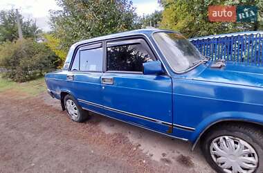 Седан ВАЗ / Lada 2107 1991 в Ромнах