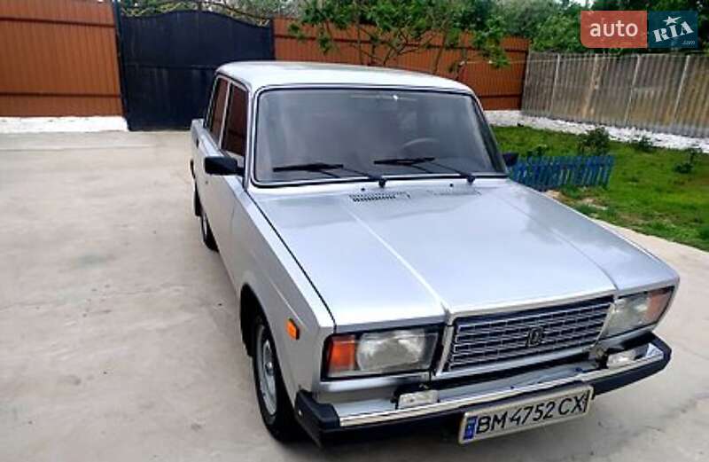 Седан ВАЗ 2107 2010 в  фото Седан ВАЗ 2107 2010 в