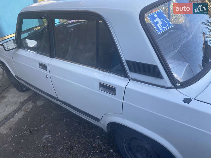 Седан ВАЗ / Lada 2107 1998 в Виннице