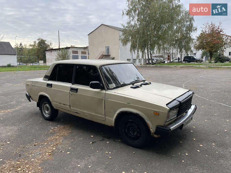 Седан ВАЗ / Lada 2107 1986 в Могилів-Подільському