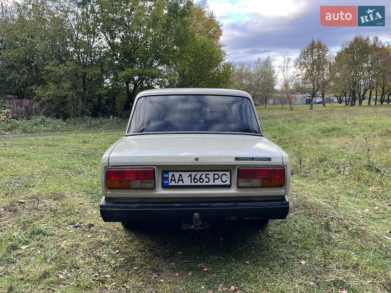 Седан ВАЗ / Lada 2107 1996 в Чернигове