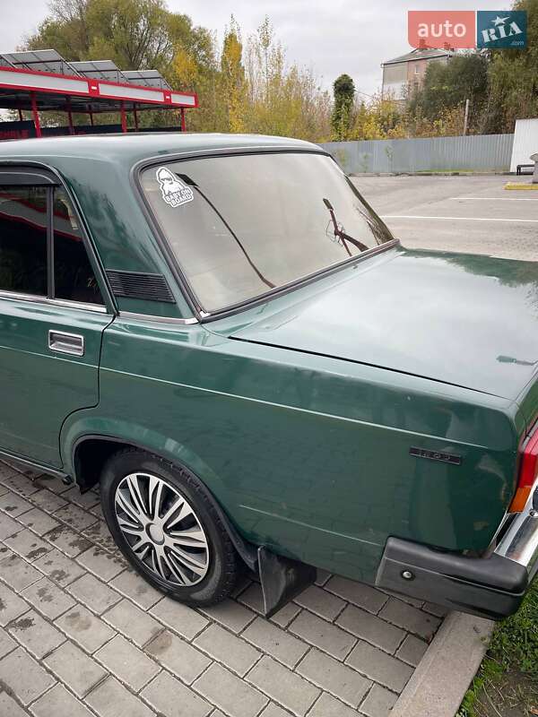 Седан ВАЗ / Lada 2107 1998 в Вінниці