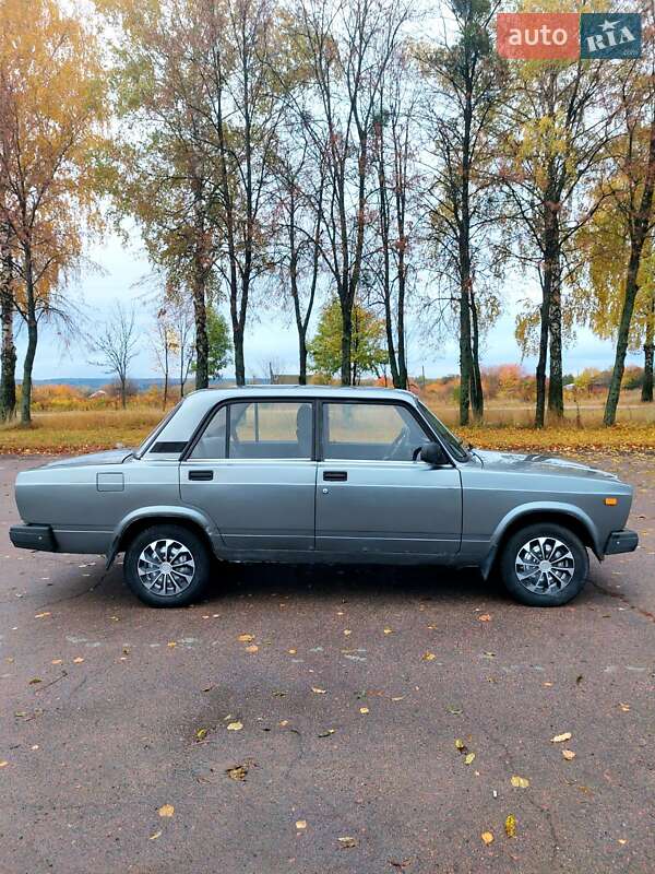 Седан ВАЗ / Lada 2107 2010 в Тростянце фото 12 Седан ВАЗ / Lada 2107 2010 в Тростянце