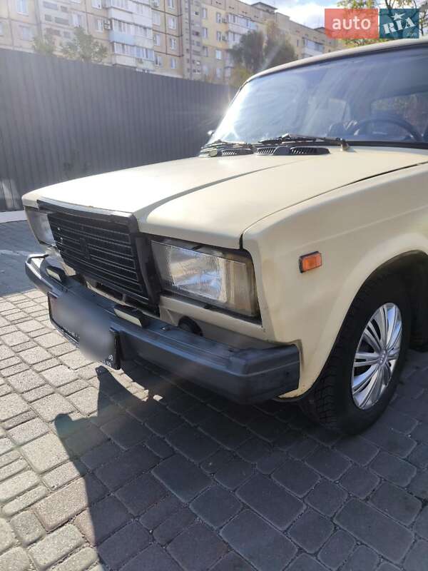 Седан ВАЗ / Lada 2107 1984 в Дніпрі