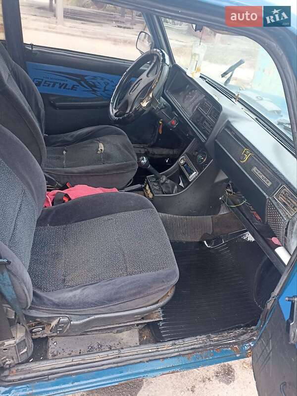 Седан ВАЗ / Lada 2107 2004 в Черняхові