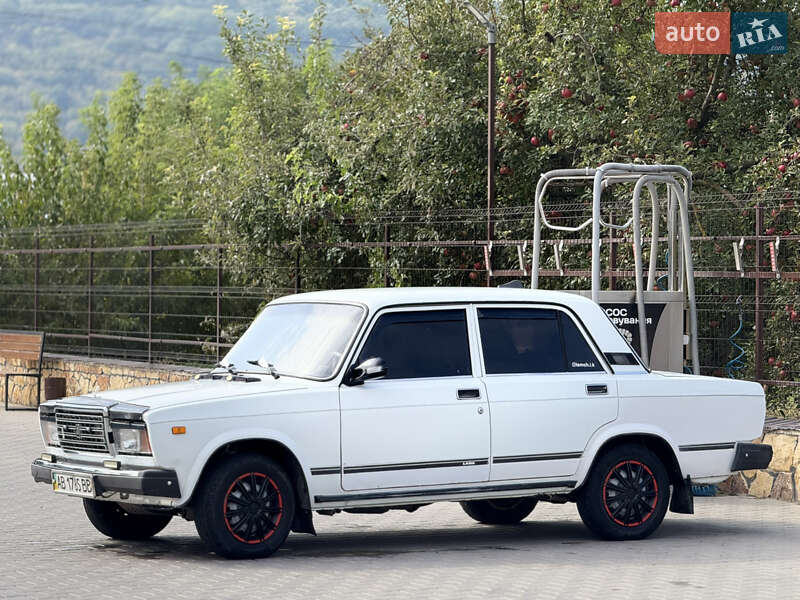Седан ВАЗ / Lada 2107 2008 в Крюковщине
