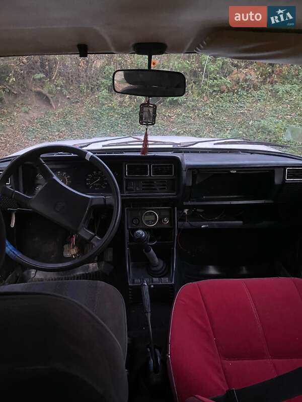 Седан ВАЗ / Lada 2107 1989 в Черновцах фото 3 Седан ВАЗ / Lada 2107 1989 в Черновцах