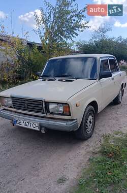 Седан ВАЗ 2107 1995 в Очакове
