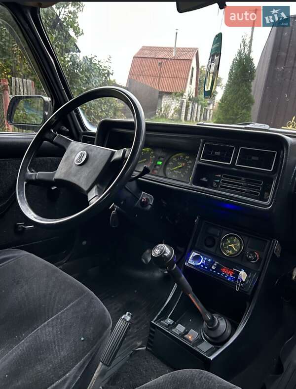 Седан ВАЗ / Lada 2107 1995 в Мені