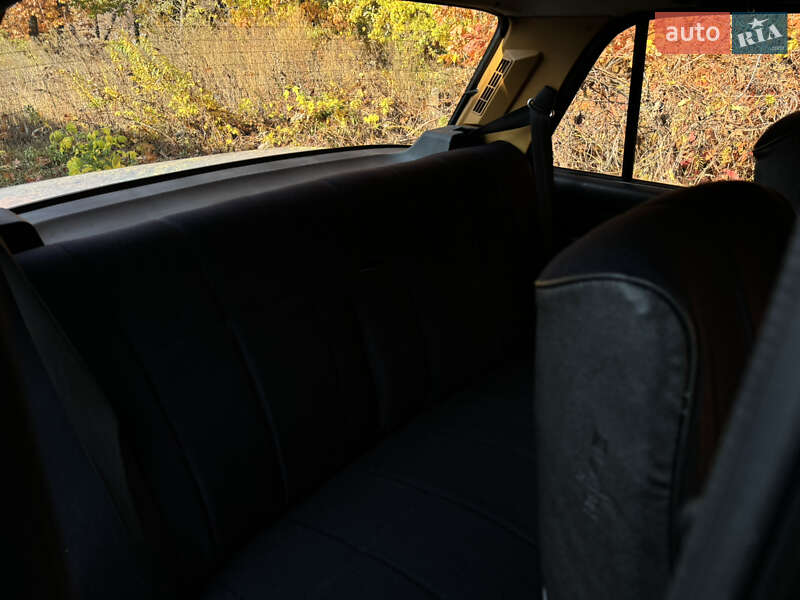 Седан ВАЗ / Lada 2107 2000 в Чернігові