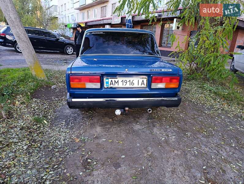 Седан ВАЗ / Lada 2107 2004 в Бердичеве фото 3 Седан ВАЗ / Lada 2107 2004 в Бердичеве