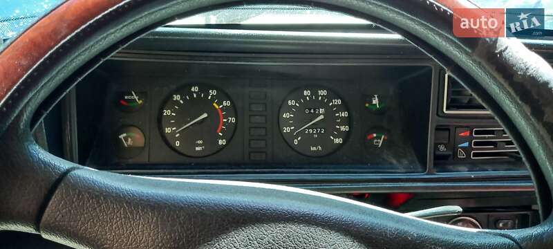 Седан ВАЗ / Lada 2107 2003 в Киеве