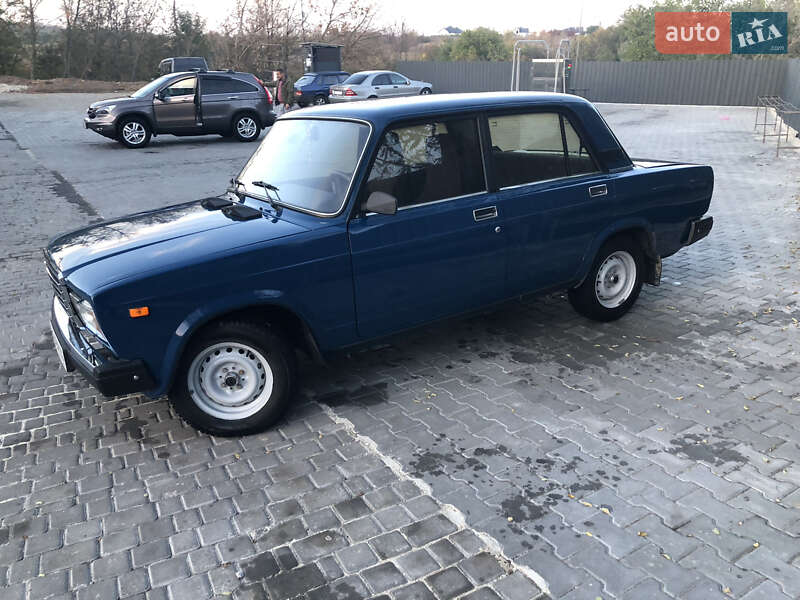Седан ВАЗ / Lada 2107 2004 в Заліщиках фото 4 Седан ВАЗ / Lada 2107 2004 в Заліщиках
