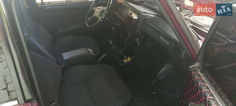 Седан ВАЗ / Lada 2107 2004 в Новоукраїнці