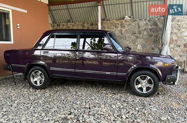 Седан ВАЗ / Lada 2107 2005 в Первомайске