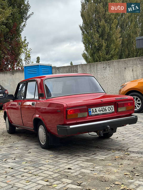 Седан ВАЗ / Lada 2107 1993 в Киеве