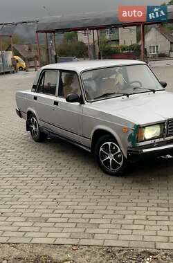 Седан ВАЗ 2107 2011 в Хусте