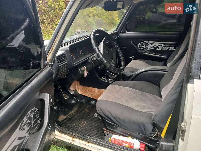 Седан ВАЗ / Lada 2107 1990 в Тячеве