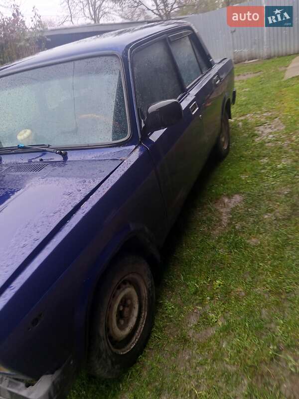 Седан ВАЗ / Lada 2107 1990 в Неполоковцах