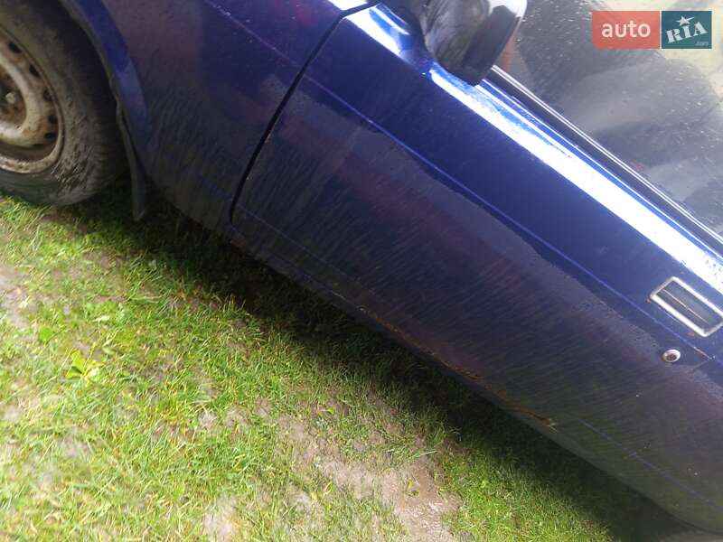 Седан ВАЗ / Lada 2107 1990 в Неполоковцах