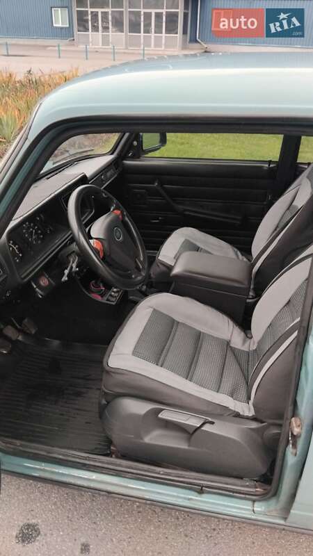 Седан ВАЗ / Lada 2107 2004 в Харькове