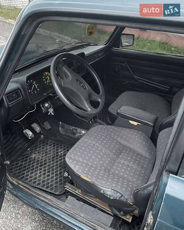 Седан ВАЗ / Lada 2107 2004 в Умани фото 2 Седан ВАЗ / Lada 2107 2004 в Умани