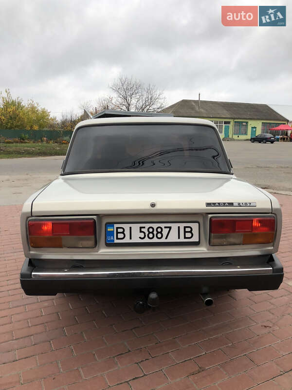 Седан ВАЗ / Lada 2107 2007 в Кременчуге фото 7 Седан ВАЗ / Lada 2107 2007 в Кременчуге