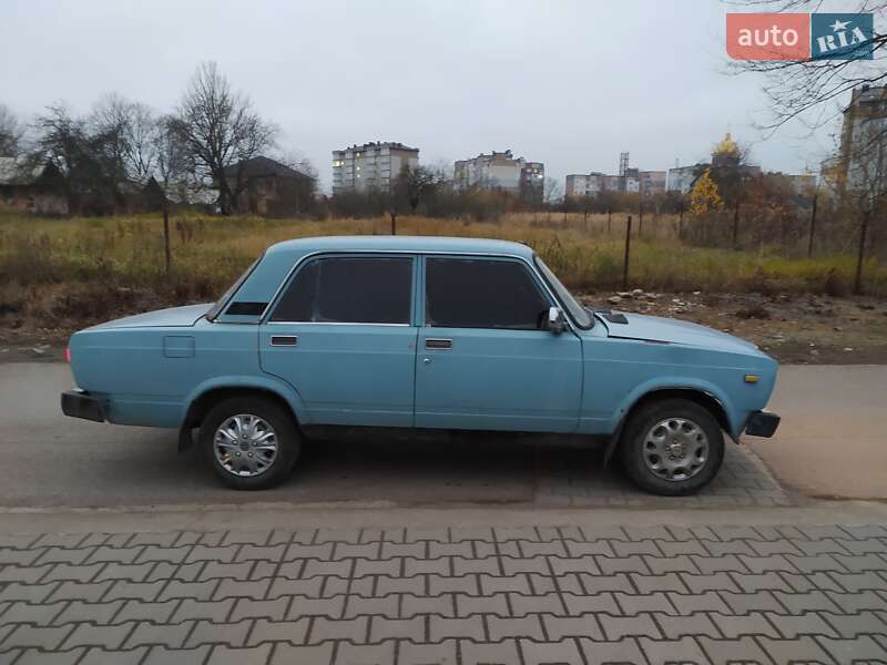 Седан ВАЗ / Lada 2107 1989 в Калуше