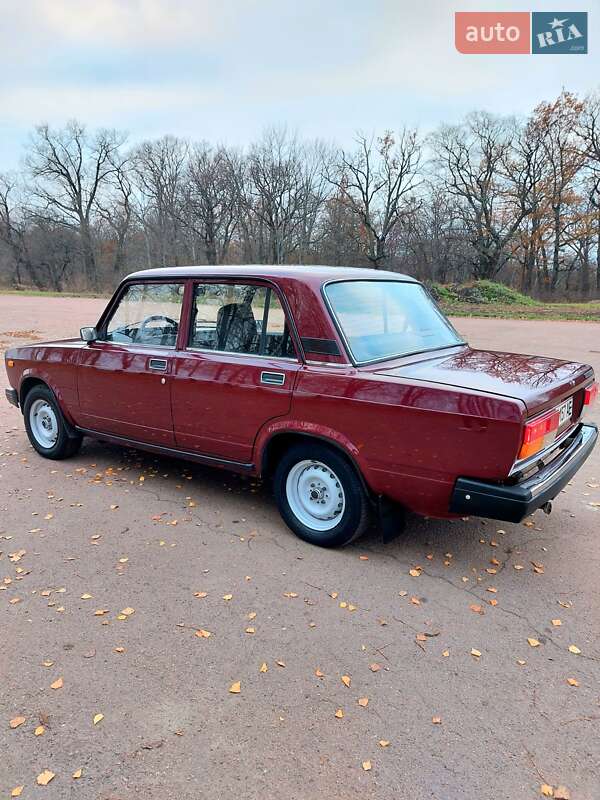 Седан ВАЗ / Lada 2107 2007 в Тростянце